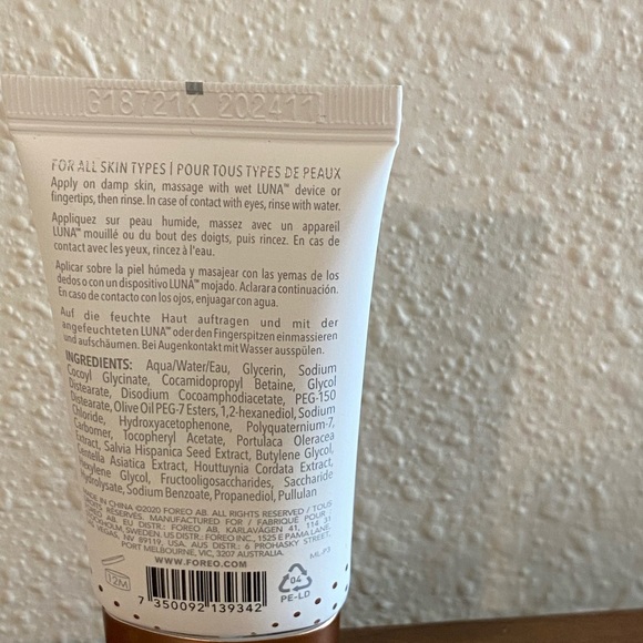 Bundle $20 for 20 FOREO Micro Foam Cleanser - 20ml - Picture 2 of 7